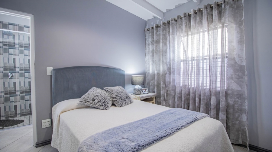 3 Bedroom Property for Sale in Jacobsbaai Western Cape